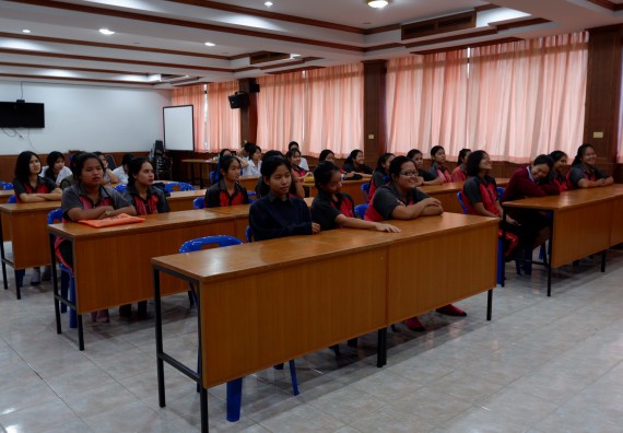 ภาพกิจกรรม โปรแกรมวิชาเคมี จัดอบรมเชิงปฏิบัติการการทำโครงงานทางเคมีโรงเรียนวังแขมวิทยาคม