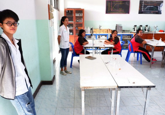 ภาพกิจกรรม โปรแกรมวิชาเคมี จัดอบรมเชิงปฏิบัติการการทำโครงงานทางเคมีโรงเรียนวังแขมวิทยาคม