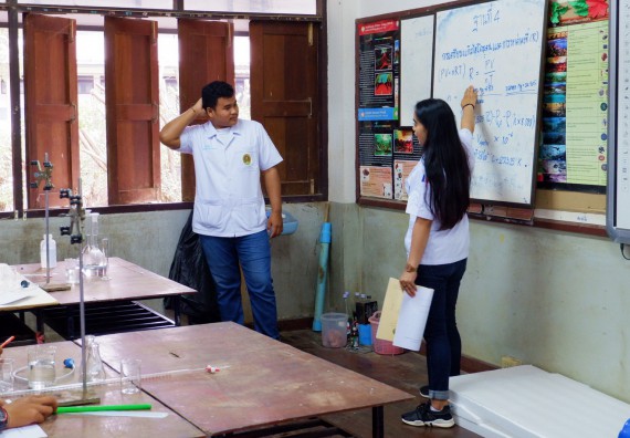 ภาพกิจกรรม โปรแกรมวิชาเคมี จัดอบรมเชิงปฏิบัติการการทำโครงงานทางเคมีโรงเรียนพรานกระต่ายพิทยาคม