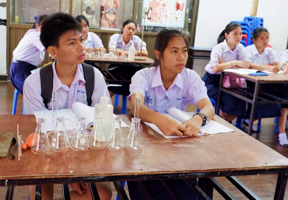 ภาพกิจกรรม โปรแกรมวิชาเคมี จัดอบรมเชิงปฏิบัติการการทำโครงงานทางเคมีโรงเรียนพรานกระต่ายพิทยาคม