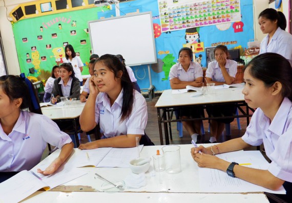 ภาพกิจกรรม โปรแกรมวิชาเคมี จัดอบรมเชิงปฏิบัติการการทำโครงงานทางเคมีโรงเรียนพรานกระต่ายพิทยาคม