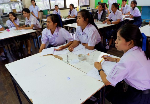 ภาพกิจกรรม โปรแกรมวิชาเคมี จัดอบรมเชิงปฏิบัติการการทำโครงงานทางเคมีโรงเรียนพรานกระต่ายพิทยาคม