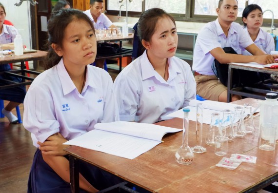 ภาพกิจกรรม โปรแกรมวิชาเคมี จัดอบรมเชิงปฏิบัติการการทำโครงงานทางเคมีโรงเรียนพรานกระต่ายพิทยาคม