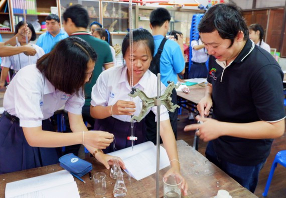 ภาพกิจกรรม โปรแกรมวิชาเคมี จัดอบรมเชิงปฏิบัติการการทำโครงงานทางเคมีโรงเรียนพรานกระต่ายพิทยาคม