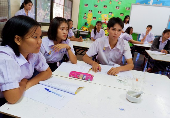 ภาพกิจกรรม โปรแกรมวิชาเคมี จัดอบรมเชิงปฏิบัติการการทำโครงงานทางเคมีโรงเรียนพรานกระต่ายพิทยาคม