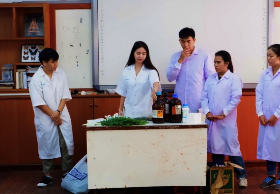 ภาพกิจกรรม โปรแกรมวิชาเคมี จัดอบรมเชิงปฏิบัติการการทำโครงงานทางเคมี