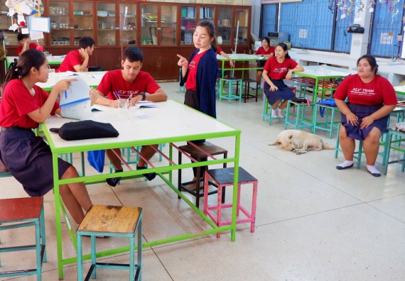 ภาพกิจกรรม โปรแกรมวิชาเคมี จัดอบรมเชิงปฏิบัติการการทำโครงงานทางเคมี