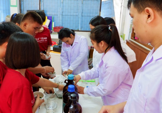 ภาพกิจกรรม โปรแกรมวิชาเคมี จัดอบรมเชิงปฏิบัติการการทำโครงงานทางเคมี