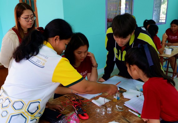 ภาพกิจกรรม โปรแกรมวิชาเคมี จัดอบรมเชิงปฏิบัติการการทำโครงงานทางเคมี