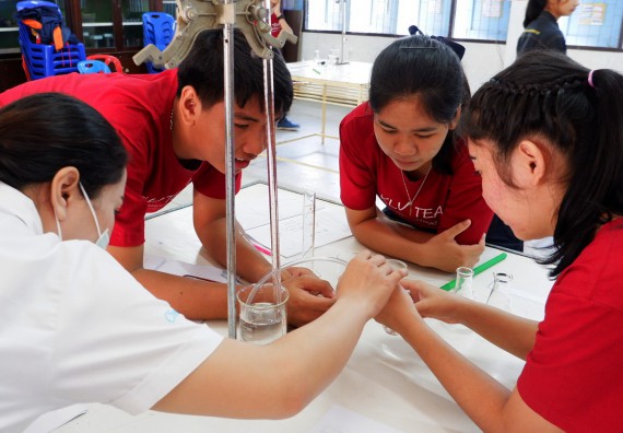 ภาพกิจกรรม โปรแกรมวิชาเคมี จัดอบรมเชิงปฏิบัติการการทำโครงงานทางเคมี