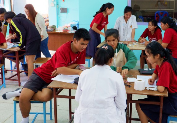 ภาพกิจกรรม โปรแกรมวิชาเคมี จัดอบรมเชิงปฏิบัติการการทำโครงงานทางเคมี