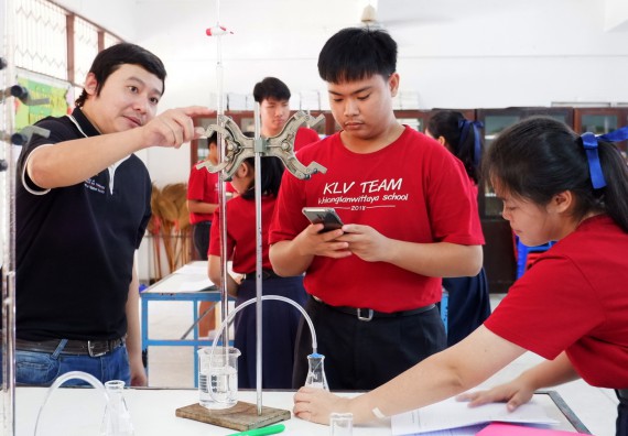 ภาพกิจกรรม โปรแกรมวิชาเคมี จัดอบรมเชิงปฏิบัติการการทำโครงงานทางเคมี