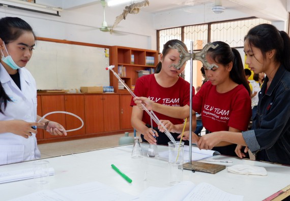 ภาพกิจกรรม โปรแกรมวิชาเคมี จัดอบรมเชิงปฏิบัติการการทำโครงงานทางเคมี