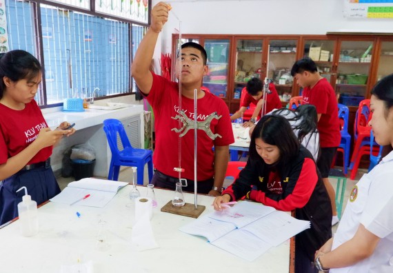 ภาพกิจกรรม โปรแกรมวิชาเคมี จัดอบรมเชิงปฏิบัติการการทำโครงงานทางเคมี