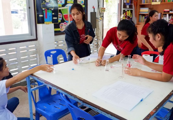 ภาพกิจกรรม โปรแกรมวิชาเคมี จัดอบรมเชิงปฏิบัติการการทำโครงงานทางเคมี