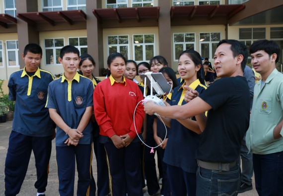ภาพกิจกรรม โปรแกรมวิชาวิทยาศาสตร์สิ่งแวดล้อม จัดอบรมเชิงปฏิบัติการ เยาวชนศตวรรษที่ 21 รักชีวิตรักโลก รักษ์สิ่งแวดล้อม