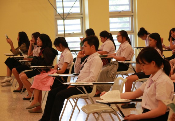 ภาพกิจกรรม คณะวิทยาศาสตร์และเทคโนโลยี จัดโครงการพัฒนาทักษะภาษาอังกฤษสำหรับนักศึกษาคณะวิทยาศาสตร์และเทคโนโลยี