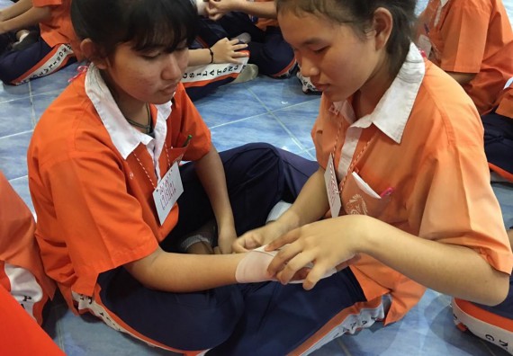 ภาพกิจกรรม โปรแกรมวิชาสาธารณสุขศาสตร์ จัดกิจกรรมปฐมพยาบาลเบื้องต้น