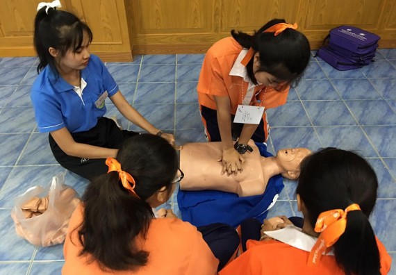 ภาพกิจกรรม โปรแกรมวิชาสาธารณสุขศาสตร์ จัดกิจกรรมปฐมพยาบาลเบื้องต้น