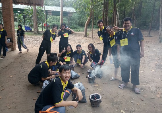 ภาพกิจกรรม โปรแกรมวิชาเคมี จัดกิจกรรมพัฒนาจิตวิญญาณความเป็นครูสู่การเป็นครูมืออาชีพ