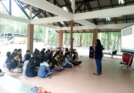 ภาพกิจกรรม โปรแกรมวิชาเคมี จัดกิจกรรมพัฒนาจิตวิญญาณความเป็นครูสู่การเป็นครูมืออาชีพ