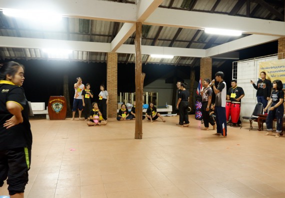 ภาพกิจกรรม โปรแกรมวิชาเคมี จัดกิจกรรมพัฒนาจิตวิญญาณความเป็นครูสู่การเป็นครูมืออาชีพ