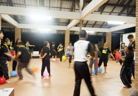 ภาพกิจกรรม โปรแกรมวิชาเคมี จัดกิจกรรมพัฒนาจิตวิญญาณความเป็นครูสู่การเป็นครูมืออาชีพ