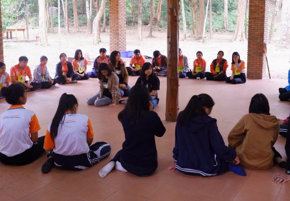 ภาพกิจกรรม โปรแกรมวิชาเคมี จัดกิจกรรมพัฒนาจิตวิญญาณความเป็นครูสู่การเป็นครูมืออาชีพ