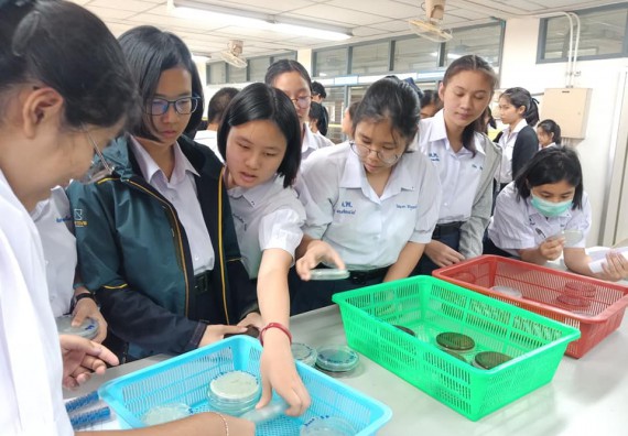 โปรแกรมวิชาชีววิทยา จัดค่ายเทคนิคปลอดเชื้อและเพาะเลี้ยงเนื้อเยื่อพืช