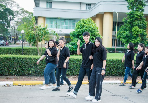 ภาพกิจกรรม สโมสรนักศึกษาคณะวิทยาศาสตร์และเทคโนโลยี จัดโครงการกีฬาสานสัมพันธ์น้องพี่ คณะวิทยาศาสตร์และเทคโนโลยี