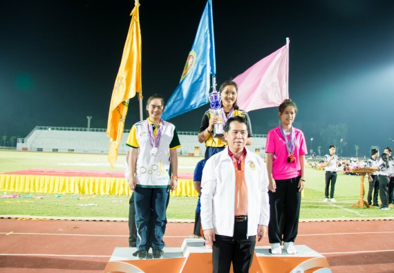 ภาพกิจกรรม สโมสรนักศึกษาคณะวิทยาศาสตร์และเทคโนโลยี จัดโครงการกีฬาสานสัมพันธ์น้องพี่ คณะวิทยาศาสตร์และเทคโนโลยี