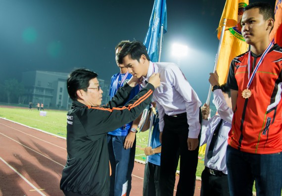 ภาพกิจกรรม สโมสรนักศึกษาคณะวิทยาศาสตร์และเทคโนโลยี จัดโครงการกีฬาสานสัมพันธ์น้องพี่ คณะวิทยาศาสตร์และเทคโนโลยี