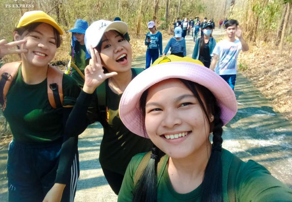 ภาพกิจกรรม โปรแกรมวิชาชีววิทยา จัดโครงการสานสัมพันธ์น้องพี่ชีววิทยา