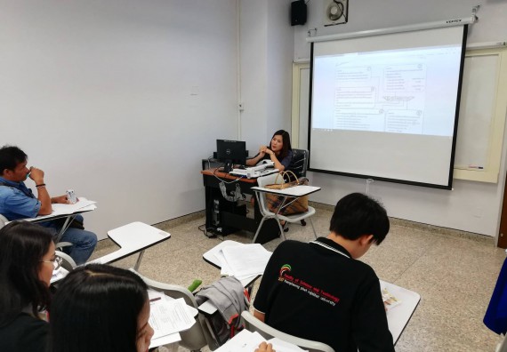 ภาพกิจกรรม โปรแกรมวิชาวิทยาศาสตร์และเทคโนโลยีการอาหาร จัดอบรมเชิงปฏิบัติการ เรื่อง การขอเลขสารรบอาหารและจัดทำฉลาก