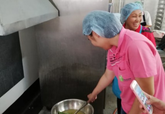 ภาพกิจกรรม โปรแกรมวิชาวิทยาศาสตร์และเทคโนโลยีการอาหาร จัดอบรมเชิงปฏิบัติการ เรื่อง การพัฒนาผลิตภัณฑ์จากข้าวและมะนาว