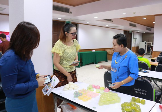 ภาพกิจกรรม คณะวิทยาศาสตร์และเทคโนโลยี เข้าร่วมประชุมสัมมนาแนวทางการยกระดับมาตรฐานผลิตภัณฑ์ชุมชนและการเพิ่มช่องทางการตลาด