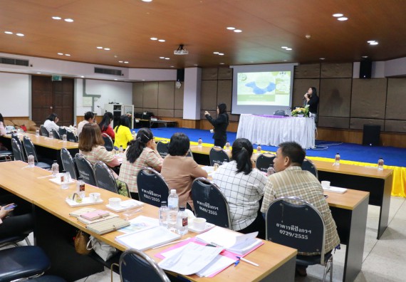 ภาพกิจกรรม คณะวิทยาศาสตร์และเทคโนโลยี เข้าร่วมประชุมสัมมนาแนวทางการยกระดับมาตรฐานผลิตภัณฑ์ชุมชนและการเพิ่มช่องทางการตลาด