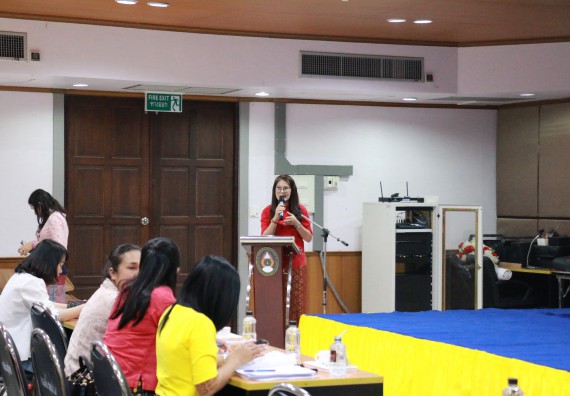 ภาพกิจกรรม คณะวิทยาศาสตร์และเทคโนโลยี เข้าร่วมประชุมสัมมนาแนวทางการยกระดับมาตรฐานผลิตภัณฑ์ชุมชนและการเพิ่มช่องทางการตลาด