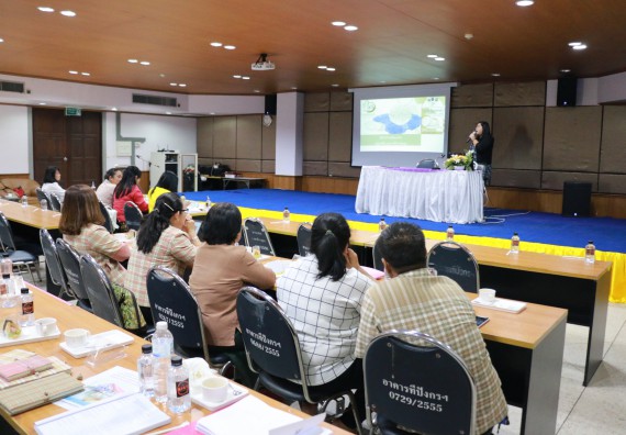 ภาพกิจกรรม คณะวิทยาศาสตร์และเทคโนโลยี เข้าร่วมประชุมสัมมนาแนวทางการยกระดับมาตรฐานผลิตภัณฑ์ชุมชนและการเพิ่มช่องทางการตลาด