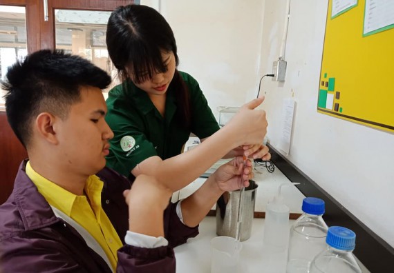 ภาพกิจกรรม โปรแกรมวิชาชีววิทยา	จัดการอบรมเชิงปฏิบัติการการเพาะเลี้ยงเนื้อเยื่อกล้วยไข่