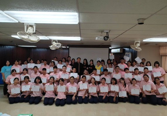 ภาพกิจกรรม โปรแกรมวิชาเคมี จัดกิจกรรมค่ายพัฒนาทักษะทางวิทยาศาสตร์ วิชาปฏิบัติการเคมี