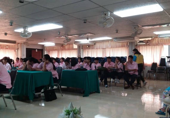 ภาพกิจกรรม โปรแกรมวิชาเคมี จัดกิจกรรมค่ายพัฒนาทักษะทางวิทยาศาสตร์ วิชาปฏิบัติการเคมี