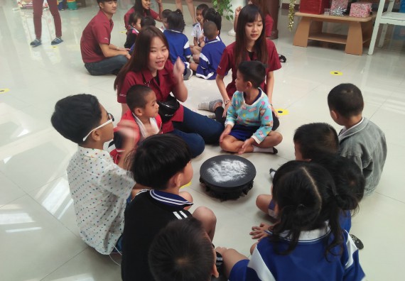 ภาพกิจกรรม โปรแกรมวิชาฟิสิกส์ จัดโครงการ Science for kids (ค่ายวิทยาศาสตร์สำหรับเด็ก)