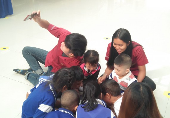 ภาพกิจกรรม โปรแกรมวิชาฟิสิกส์ จัดโครงการ Science for kids (ค่ายวิทยาศาสตร์สำหรับเด็ก)