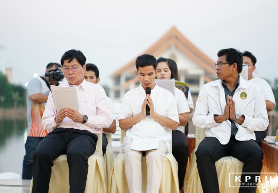 ภาพกิจกรรม สวดมนต์ สร้างเยาวชนที่ดี มีคุณธรรม นำชีวิต