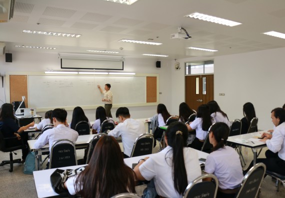 ภาพกิจกรรม โปรแกรมวิชาชีววิทยาอบรมเชิงปฏิบัติการมาตรฐานและคุณภาพผลิตภัณฑ์อาหารและโรงงานอาหาร