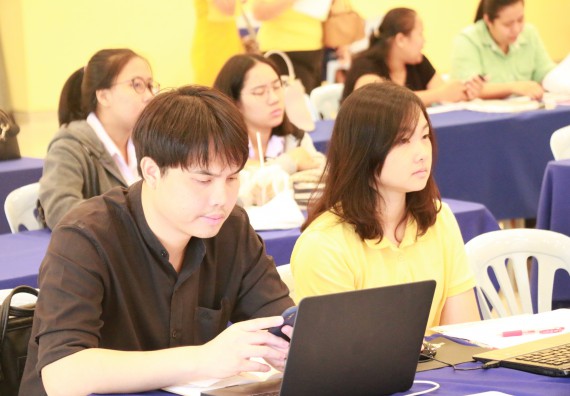 ภาพกิจกรรม คณะวิทยาศาสตร์และเทคโนโลยี จัดอบรมเชิงปฏิบัติการ เรื่อง การทำงานวิจัย และขอตำแหน่งทางวิชาการด้วยผลงานรับใช้สังคม