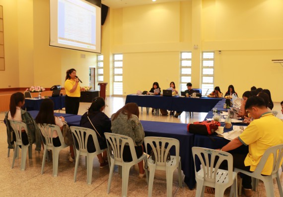 ภาพกิจกรรม คณะวิทยาศาสตร์และเทคโนโลยี จัดอบรมเชิงปฏิบัติการ เรื่อง การทำงานวิจัย และขอตำแหน่งทางวิชาการด้วยผลงานรับใช้สังคม