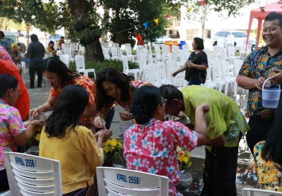 ภาพกิจกรรม คณะวิทยาศาสตร์และเทคโนโลยี เข้าร่วมสงกรานต์ราชภัฏ(SONGKRAN KPRU FESTIVAL) ประจำปี พ.ศ.2562