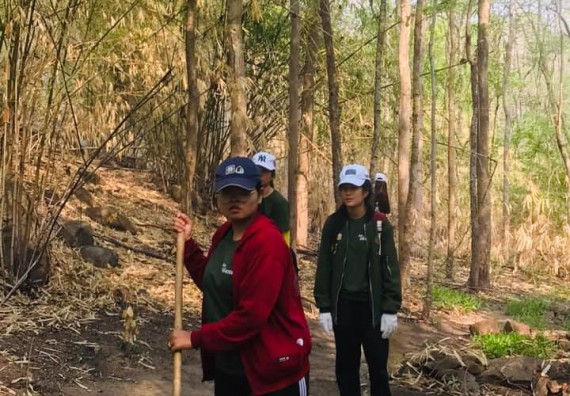 ภาพกิจกรรม โปรแกรมวิชาวิทยาศาสตร์สิ่งแวดล้อม จัดโครงการชมรมรักสิ่งแวดล้อม กิจกรรม เยาวชนอาสา รู้ รักษ์สิ่งแวดล้อม